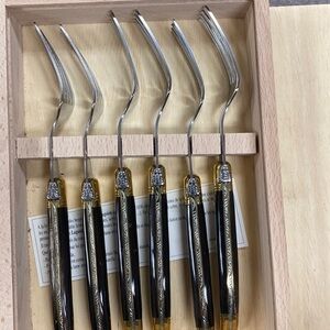 LAGUIOLE CUTLERY OF 6 FORKS WITH BOXWOOD HANDLE AND STAINLESS STEEL BOLSTERS